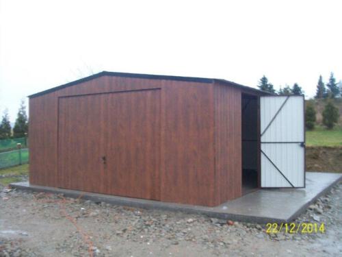 Garaż blaszany z drzwiami bocznymi 4 x 6 m